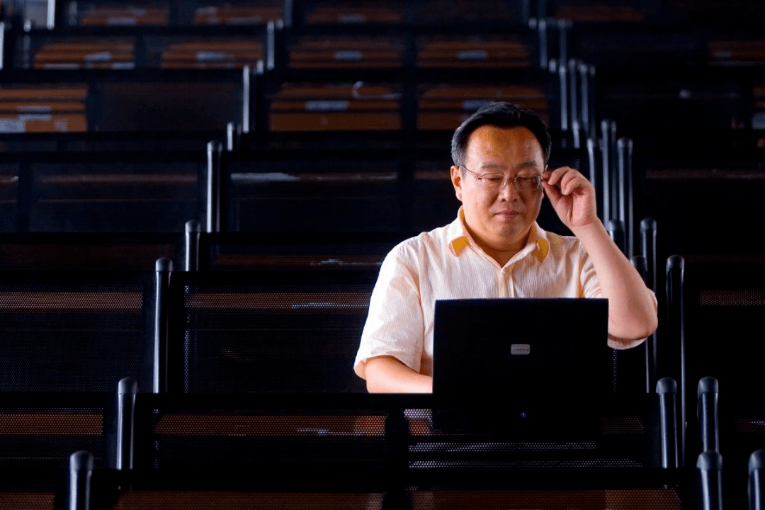 教育管理博士，引领教育变革的核心力量